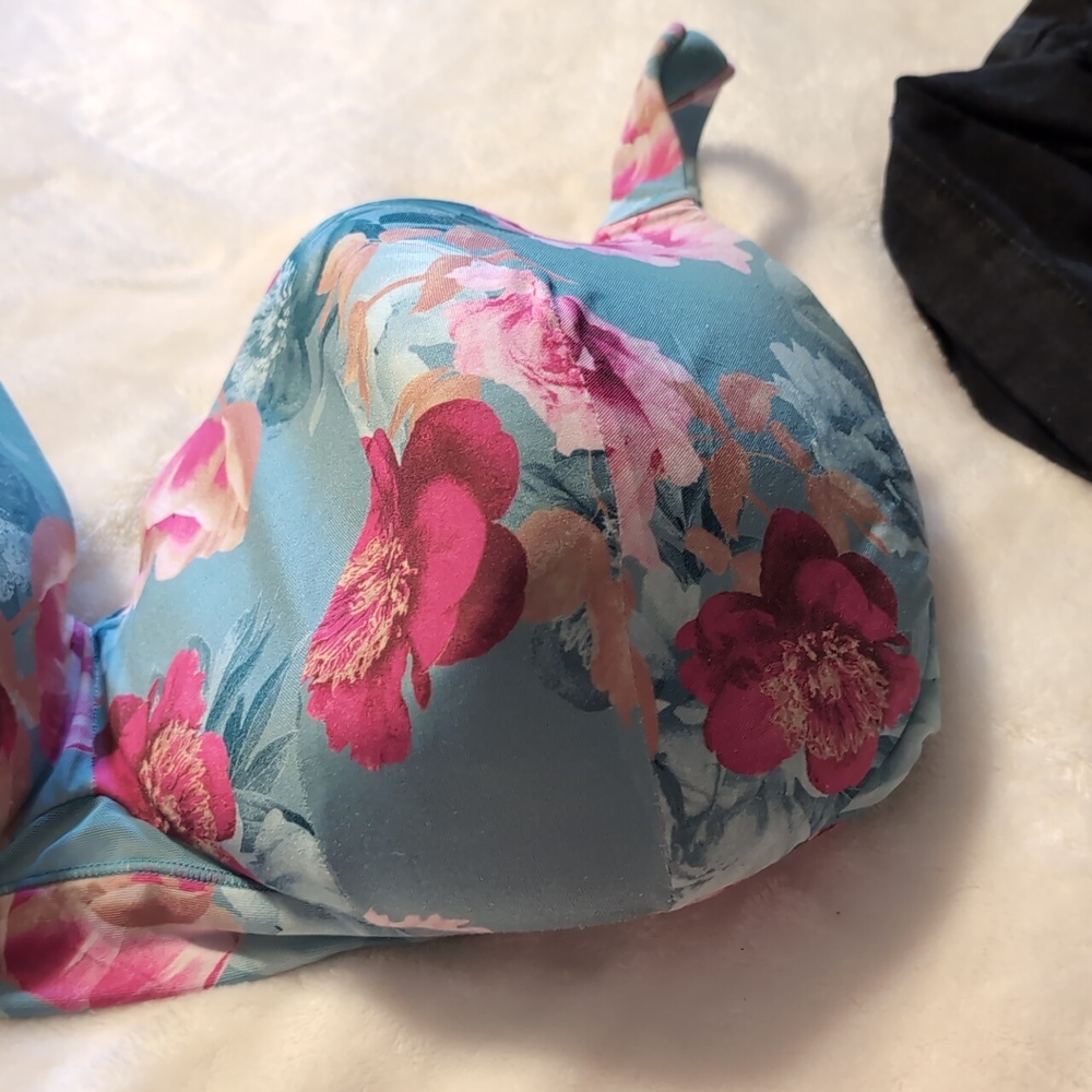 Bra - Picture 2 of 3